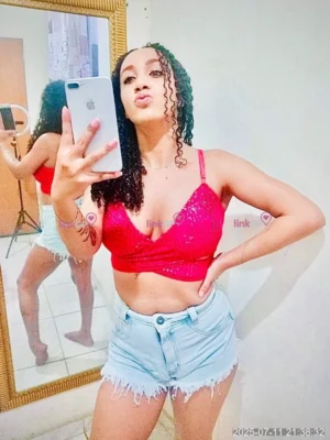 Atendendo Através De Sexo Virtual E Vídeo Chamadas, Estou Sempre...