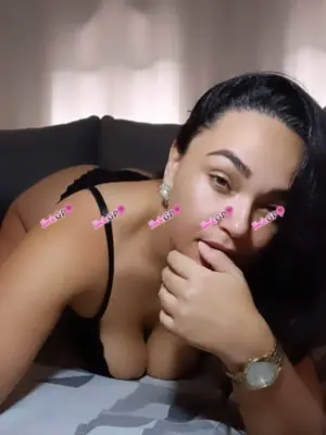 Atendo Em Sexo Virtual E Vídeo Chamadas, Oferecendo Uma Forma...