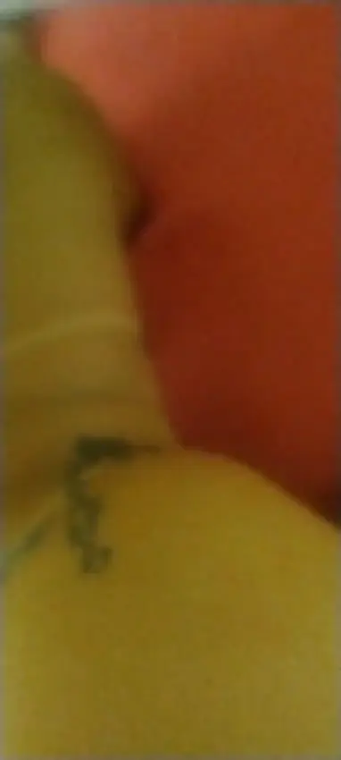 Loirinha Tatuada de Lins SP em Vídeo Amador: Sexo Quente de Quatro com Gemidos e Palmadas