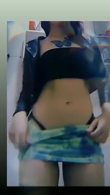 Morena Trans Sensual Mostra Corpo Delicioso em Vídeo e Atende Como Acompanhante Virtual