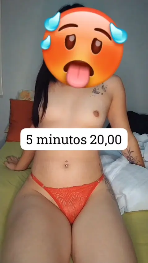 Magrinha Safada de Calcinha na Cama: Chamada de Sexo Virtual 5 Min por R$20
